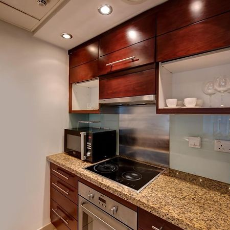 Durrani Homes - Iconic Burj Views Living ดูไบ ภายนอก รูปภาพ